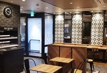 写真：カフェ（朝食会場）