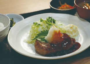 画像：和風おろしハンバーグ定食