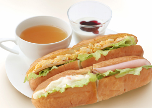 画像：軽朝食セット（スペシャルドッグ）