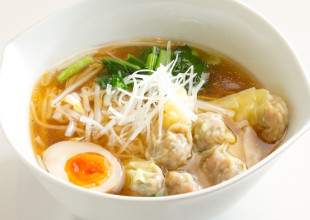 写真：ワンタン麺