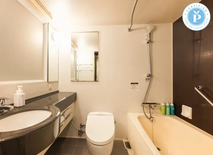 <em class="cat">Pure Wellness Room</em>デラックスツイン（トリプル）