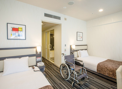 ユニバーサルツイン